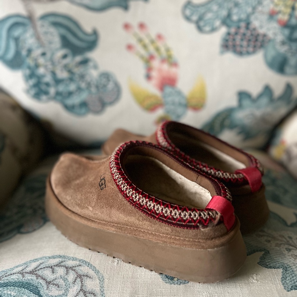 UGG Women’s Tazz Platform Slipper